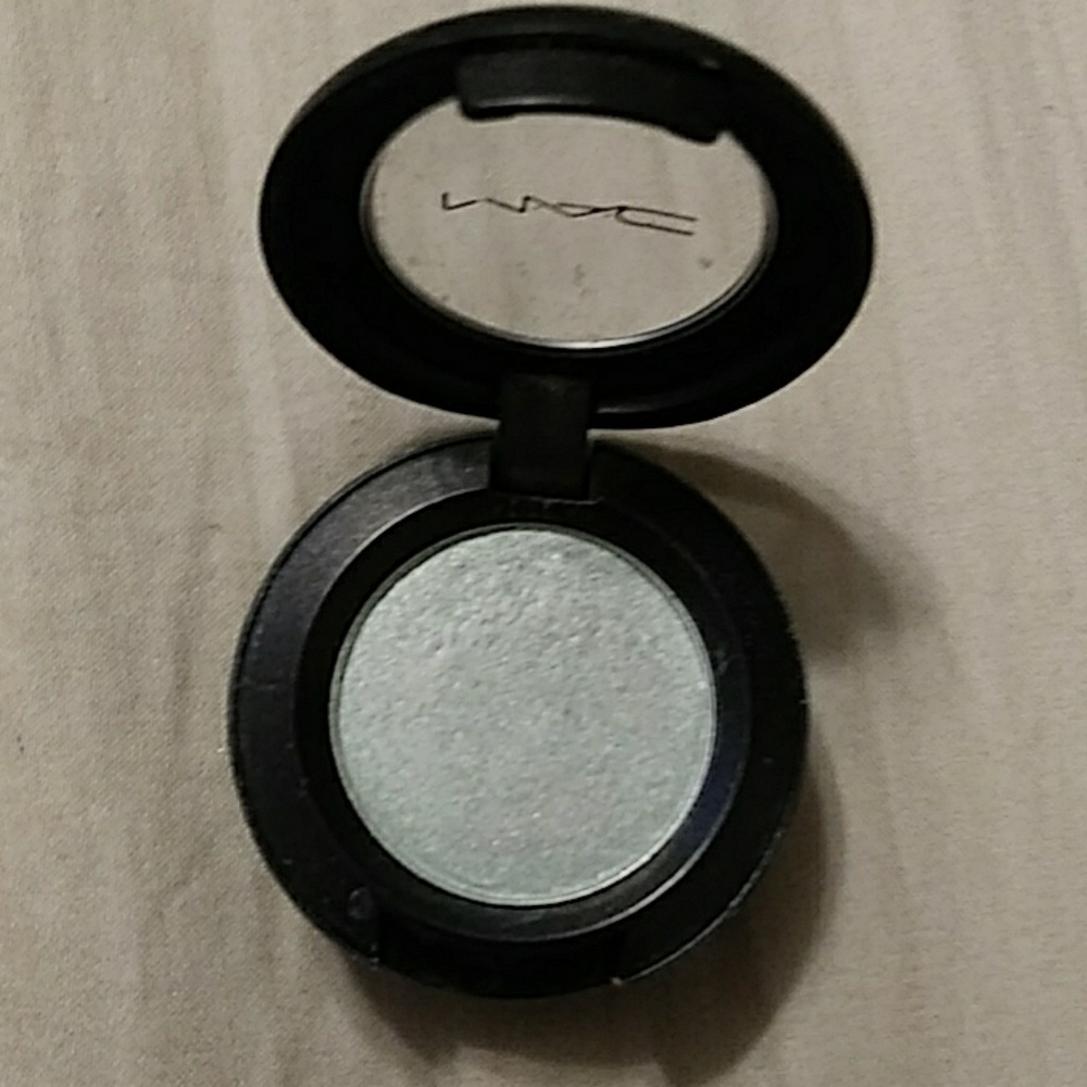 Mac eyeshadow